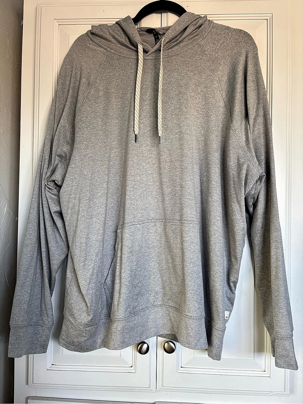 Vuori Women’s Halo Oversized Hoodie Gray Size XXL